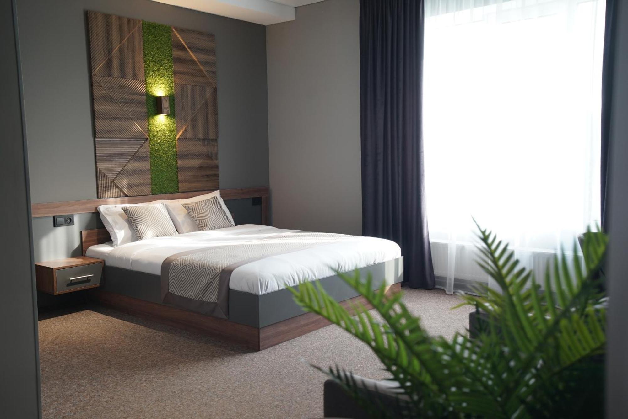 Hide Park Hotel Vinnytsia Exterior photo