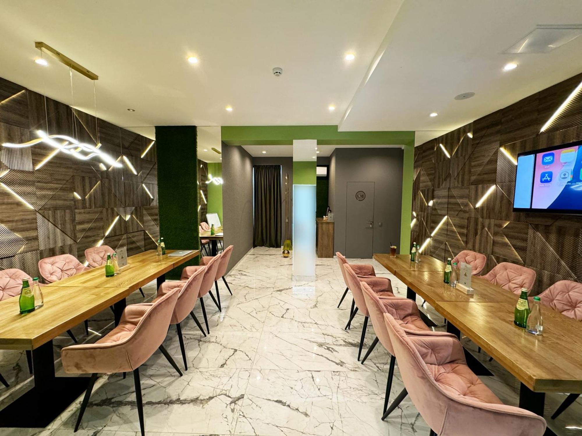 Hide Park Hotel Vinnytsia Exterior photo