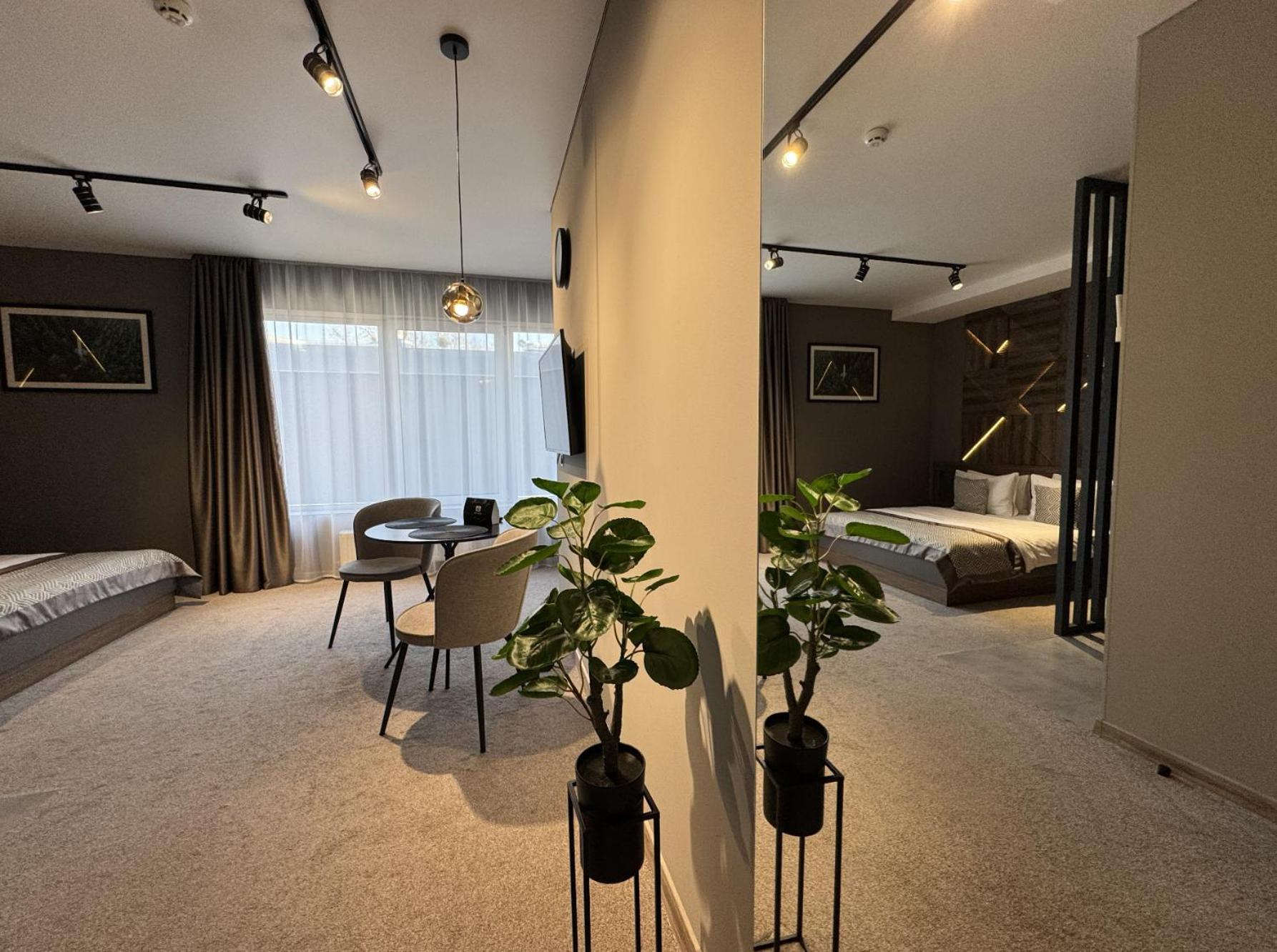 Hide Park Hotel Vinnytsia Exterior photo